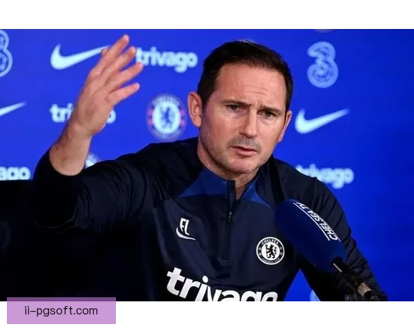 弗兰克兰帕德在纽约城正式宣布职业生涯圆满退役